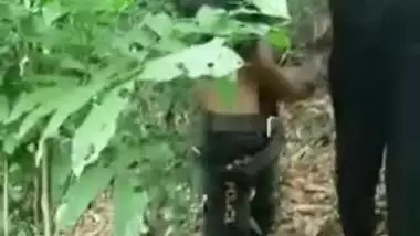 Bangladeshi college girl sex with classmate in jungle, mms desi outdoor sex