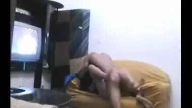 College gal gets fucked by the gym tutor in her apartment