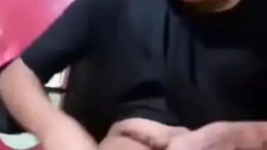 Horny Bangladeshi XXX girl MMS video where she exposes her Desi vagina