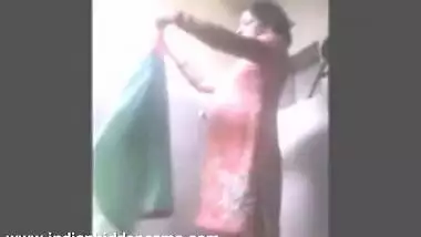 DesiSex24.com - indian bhabhi getting naked taking shower recorded by hiddencam