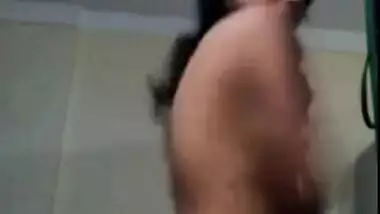 Mature Desi woman with perky XXX tits performs sex dance on webcam