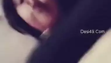 Desi girl's XXX melons are so sexy that she can't stop bragging about them