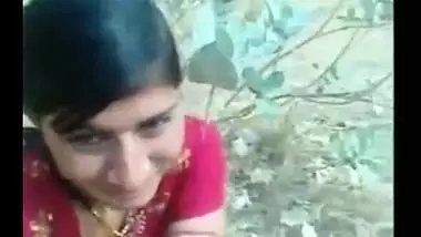Indian porn sites presents Punjabi village girl outdoor sex with lover